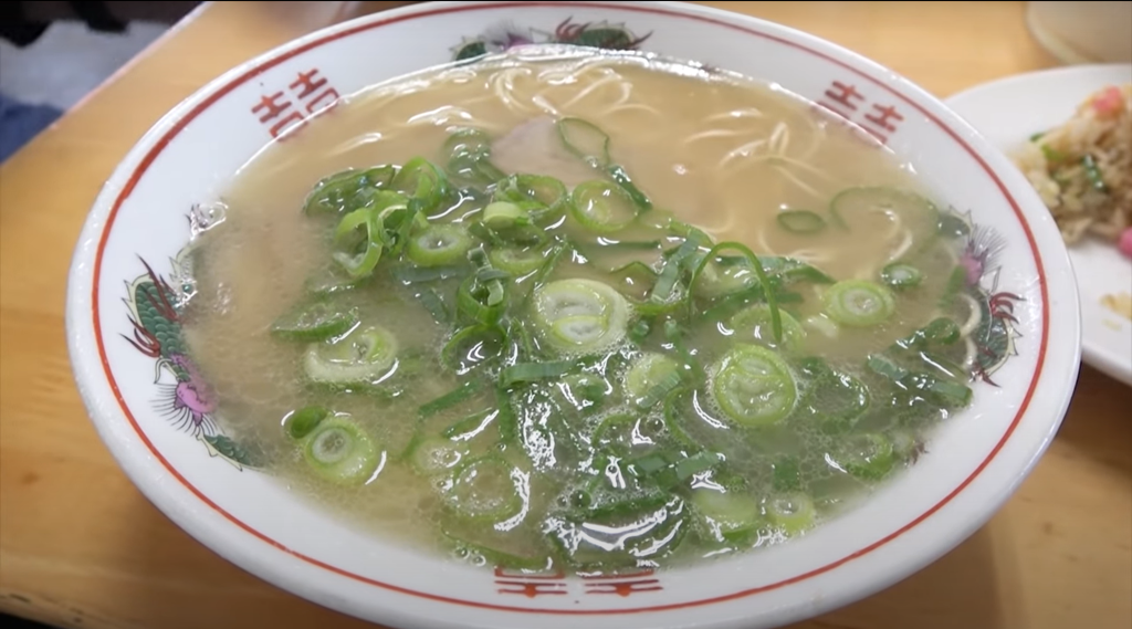 「安全食堂」口当たりあっさりなのに骨太。旨味が押し寄せるあっさり豚骨