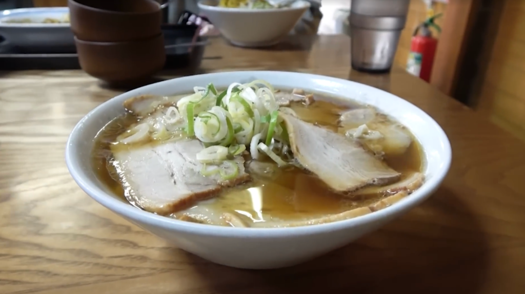 「こく一番 ラーメン みどりや」チャーハンを注文すると何かが起こってしまうお店