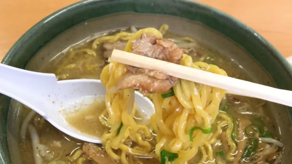 「麺屋 彩未」の味噌ラーメンのコロチャーシュー