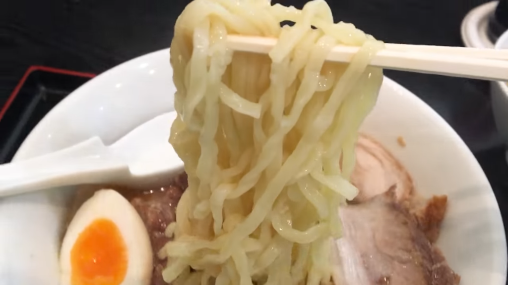 喜多方ラーメン坂内 小法師チャーシューラーメンの麺