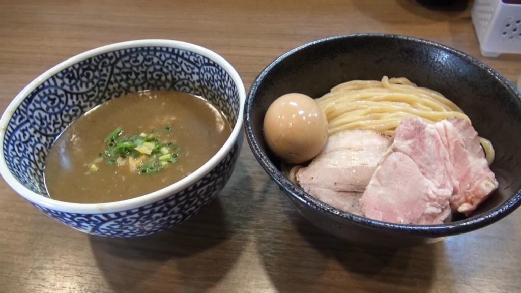 「煮干しつけ麺 宮元」動物系の出汁が感じられる極濃つけ麺！