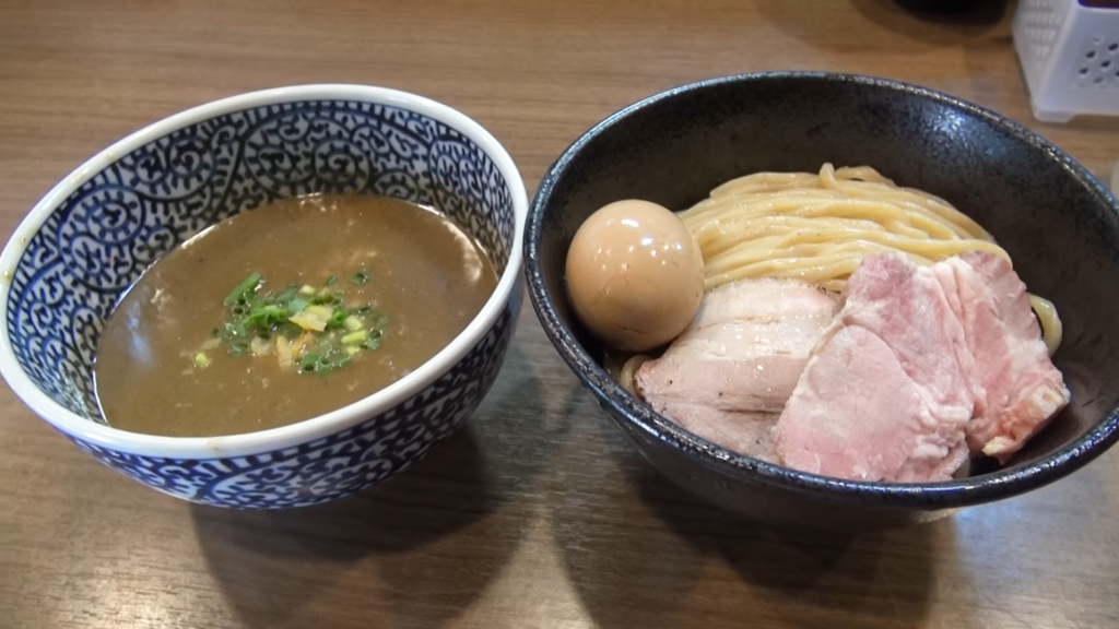 「煮干しつけ麺宮元」さんの味玉極濃煮干しつけ麺