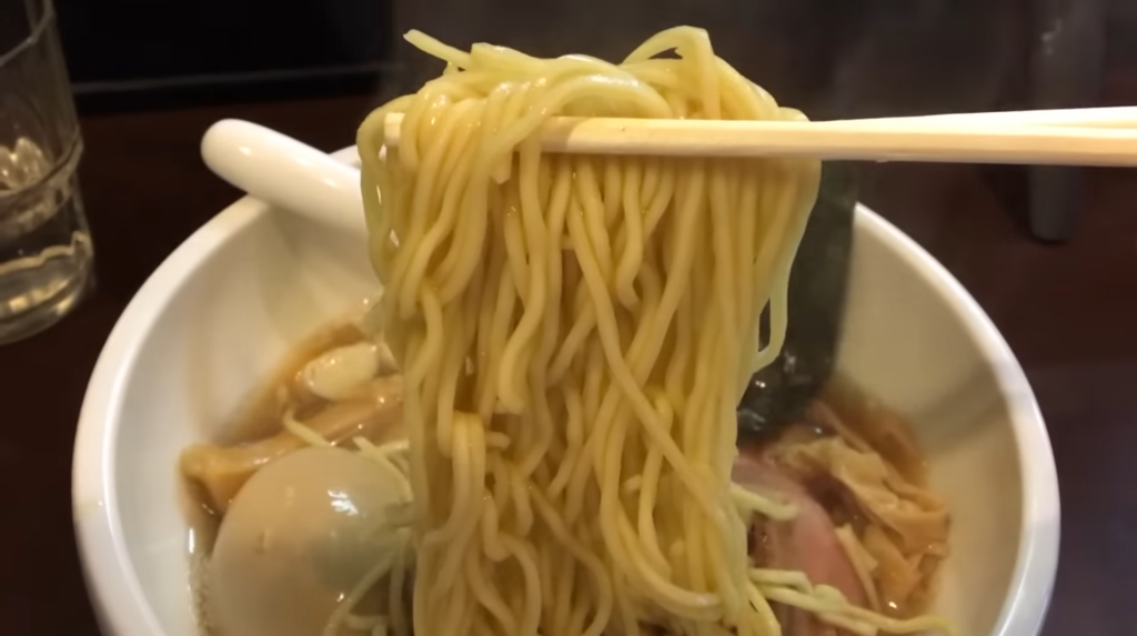 「おおぜき中華そば店」さんの味玉煮干しそばの麺