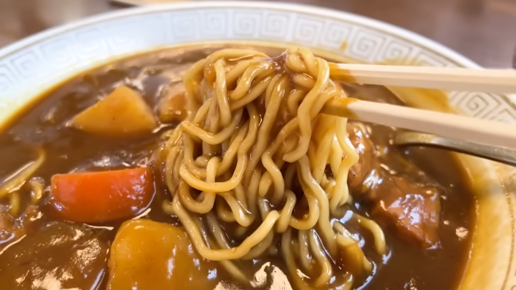 「大衆食堂正広」さんのカレーラーメンの麺