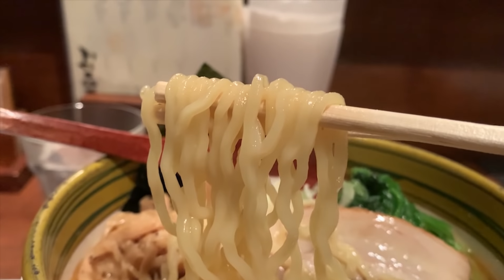 「吉祥寺真風」さんの鯛塩ラーメンの麺