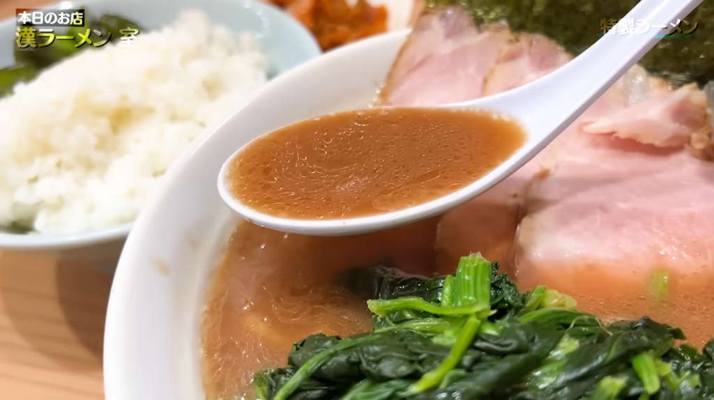 「錦糸町中華そば さん式」さんの特製ラーメンのスープ
