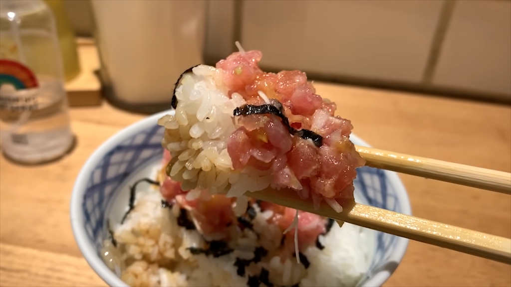 「きたかた食堂」さんのトロたくちらし「身」入り