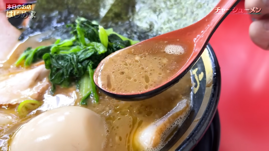 「はじめ家さん」の特製醤油らーめんのスープ
